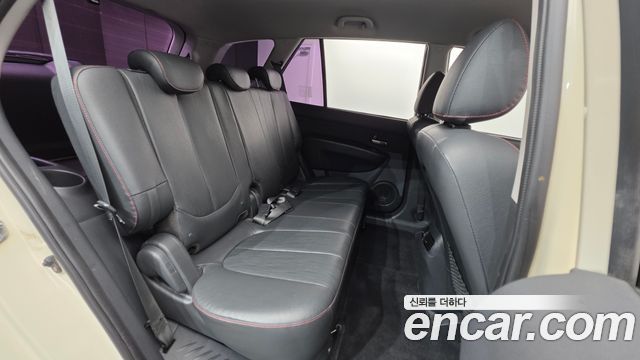 Kia Carens 2011 — photo 18
