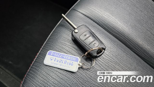 Kia Carens 2011 — photo 19