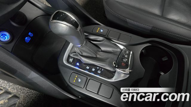 Hyundai Santafe 2016 — photo 9