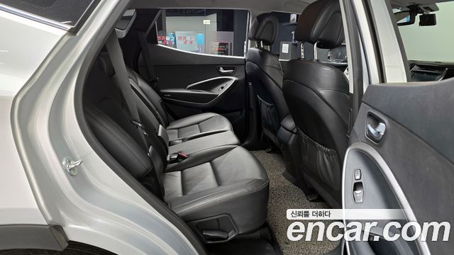 Hyundai Santafe 2016 — photo 12