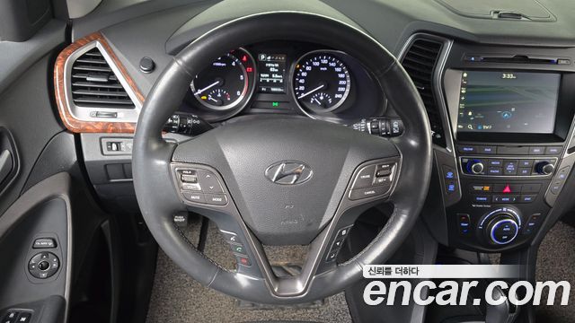 Hyundai Santafe 2016 — photo 13