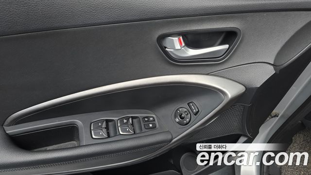 Hyundai Santafe 2016 — photo 23