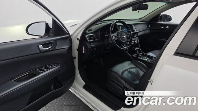 Kia K5 2016 — photo 10