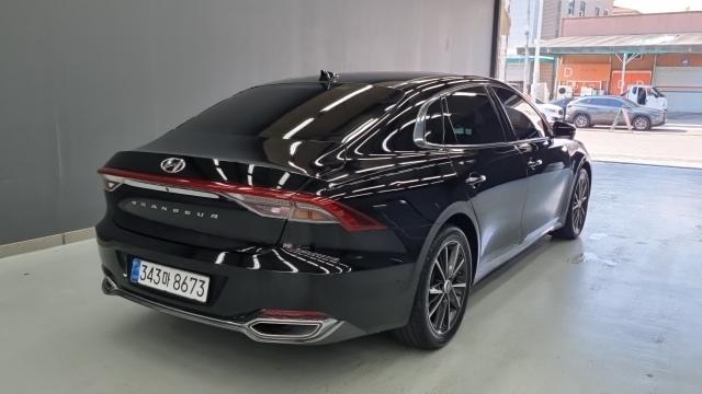 Hyundai Grandeur 2023 — photo 2