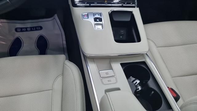 Hyundai Grandeur 2023 — photo 9
