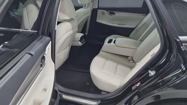 Hyundai Grandeur 2023 — photo 11