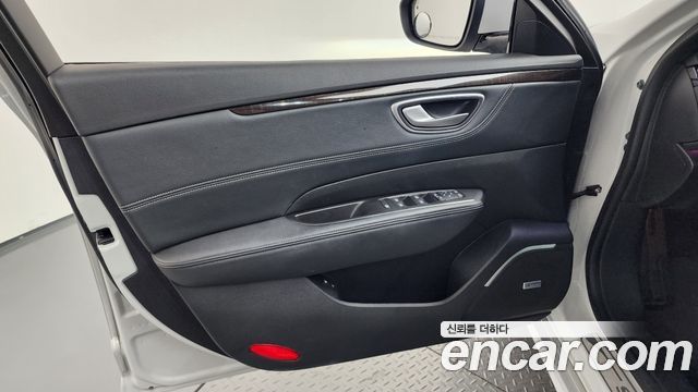 Renault Korea SM6 2017 — photo 14