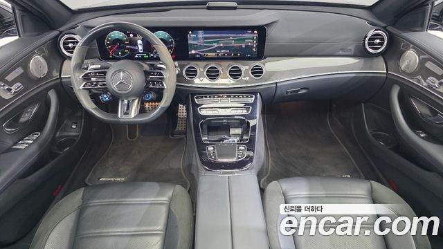 Mercedes-Benz E-Class 2021 — photo 10