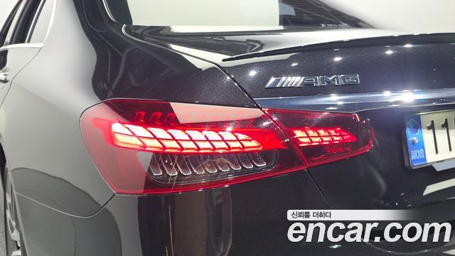 Mercedes-Benz E-Class 2021 — photo 9