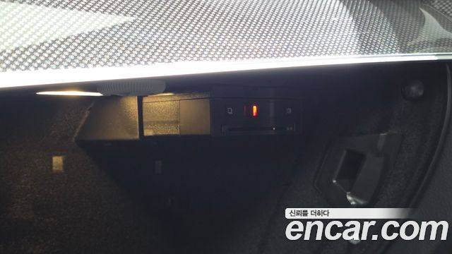 Mercedes-Benz E-Class 2021 — photo 34
