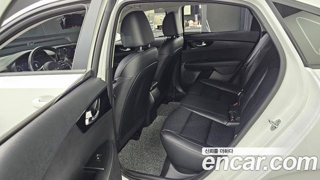 Kia K3 2024 — photo 11