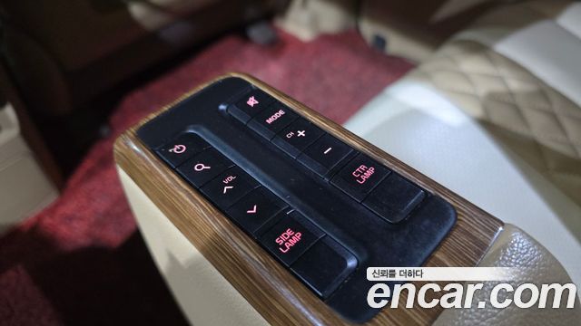 Kia Canival 2017 — photo 18