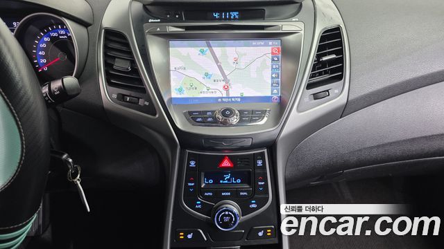 Hyundai AVANTE 2014 — photo 14