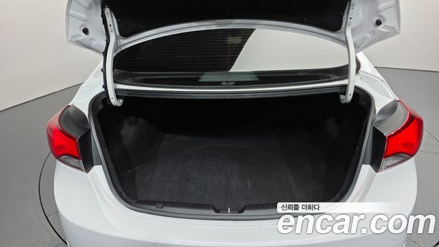 Hyundai AVANTE 2014 — photo 20