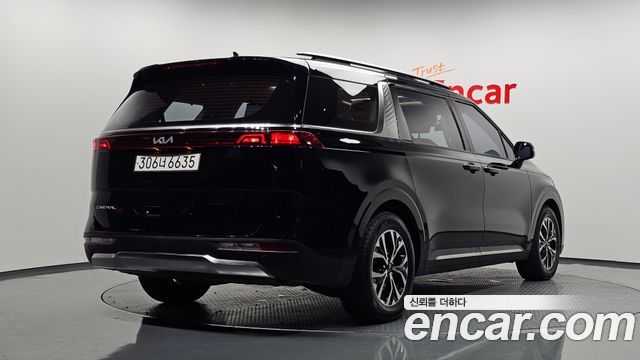 Kia Canival 2022 — photo 2