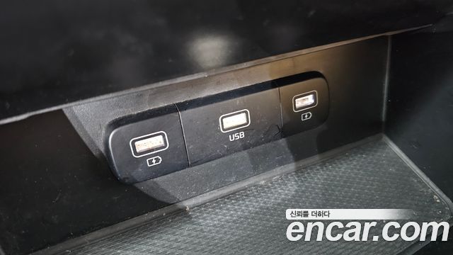 Kia Canival 2022 — photo 19
