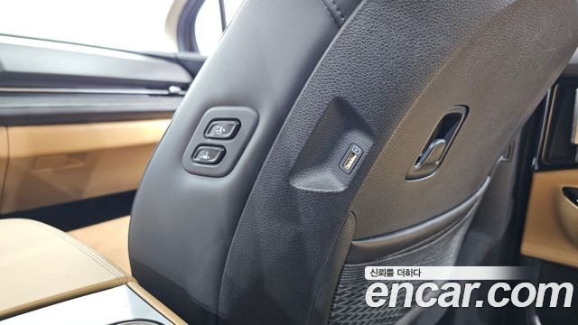 Kia Canival 2022 — photo 33