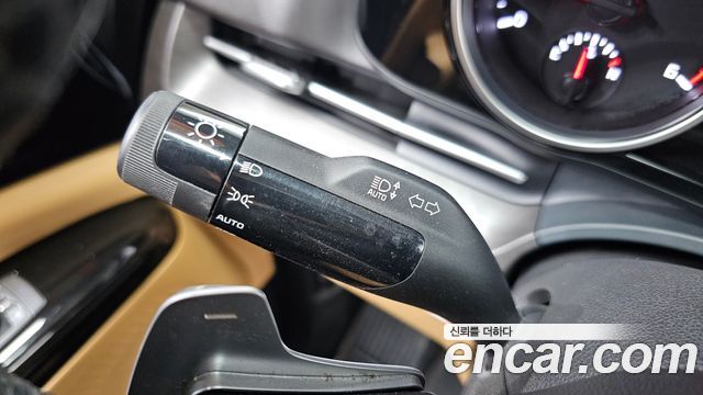 Kia Canival 2022 — photo 34