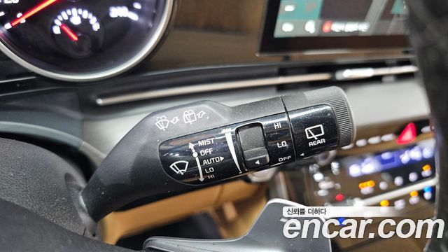 Kia Canival 2022 — photo 36