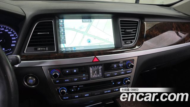 Hyundai Genesis 2015 — photo 14