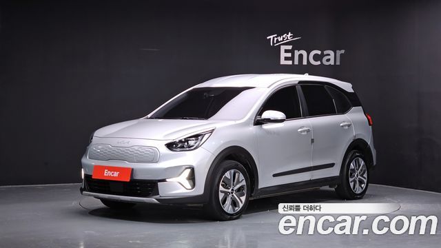Kia Niro 2023 — photo 1