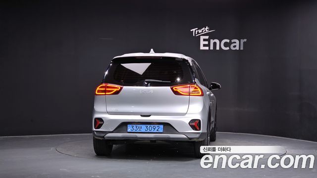 Kia Niro 2023 — photo 4