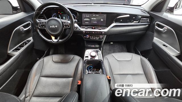 Kia Niro 2023 — photo 10