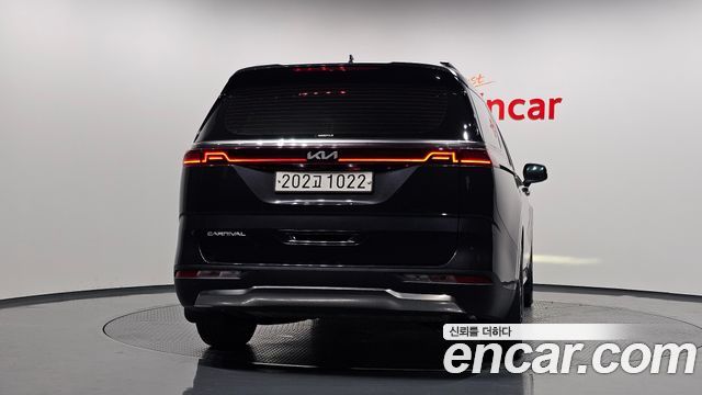 Kia Canival 2022 — photo 4