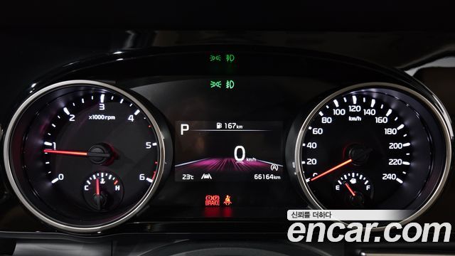 Kia Canival 2022 — photo 11