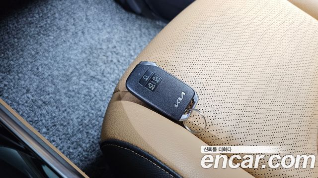 Kia Canival 2022 — photo 23