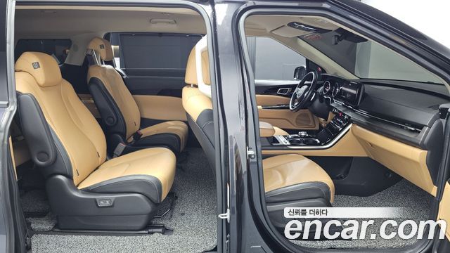 Kia Canival 2022 — photo 16
