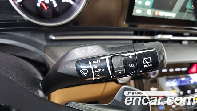 Kia Canival 2022 — photo 37