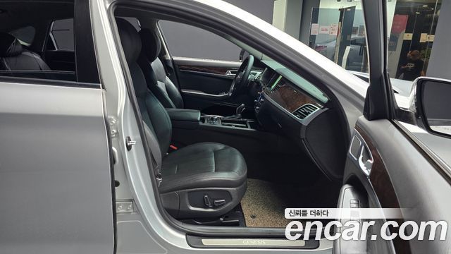 Hyundai Genesis 2015 — photo 17