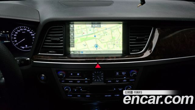 Hyundai Genesis 2015 — photo 20