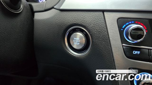 Hyundai Genesis 2015 — photo 25