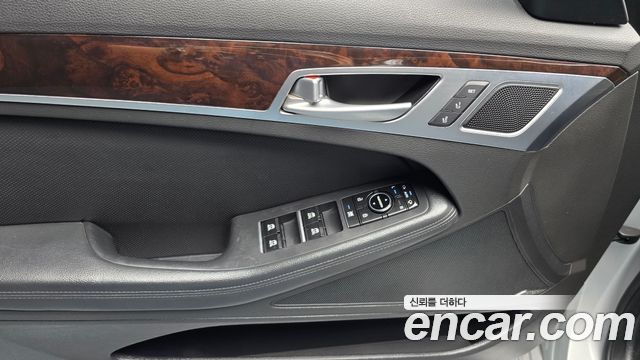 Hyundai Genesis 2015 — photo 27