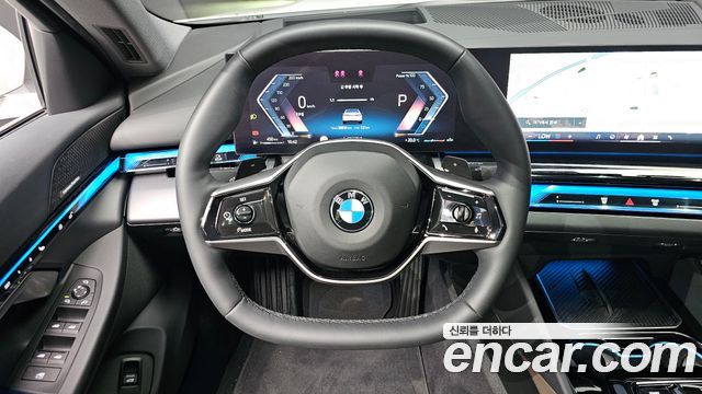 BMW 5-Series 2024 — photo 13