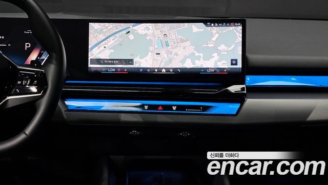 BMW 5-Series 2024 — photo 14