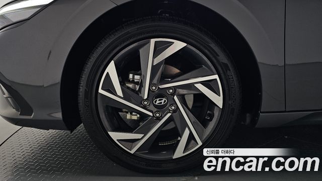 Hyundai AVANTE 2025 — photo 5