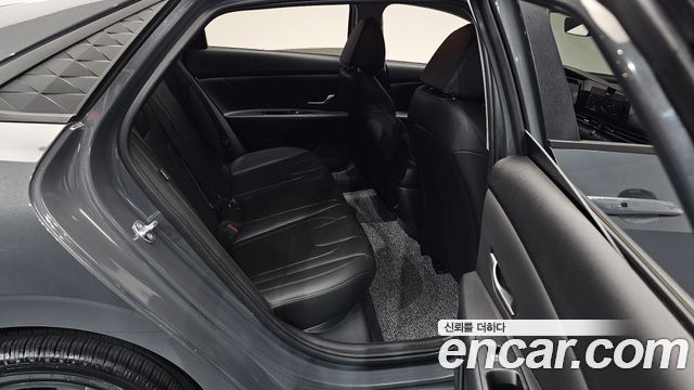 Hyundai AVANTE 2025 — photo 17