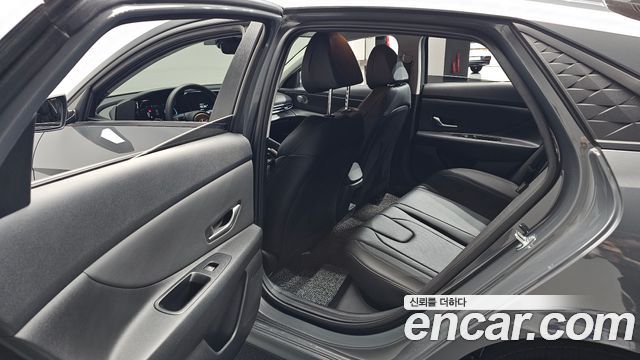 Hyundai AVANTE 2025 — photo 18