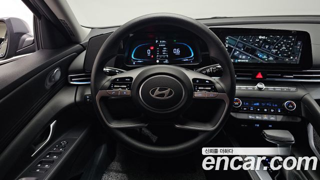 Hyundai AVANTE 2025 — photo 19