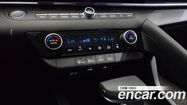 Hyundai AVANTE 2025 — photo 24