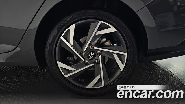 Hyundai AVANTE 2025 — photo 7