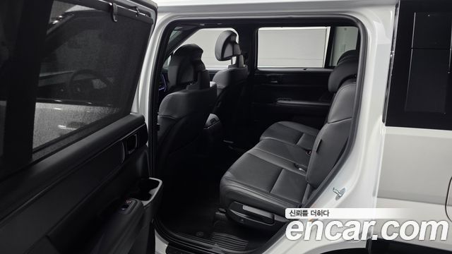 Hyundai Santafe 2025 — photo 17