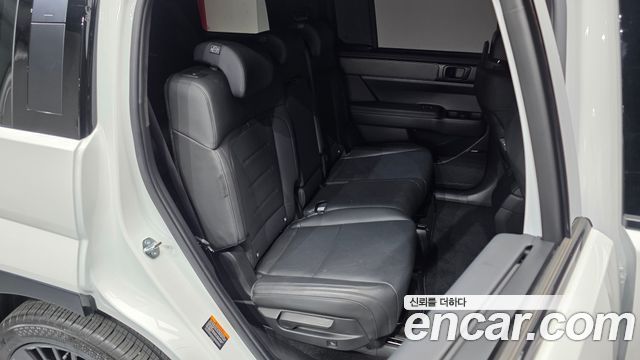 Hyundai Santafe 2025 — photo 18