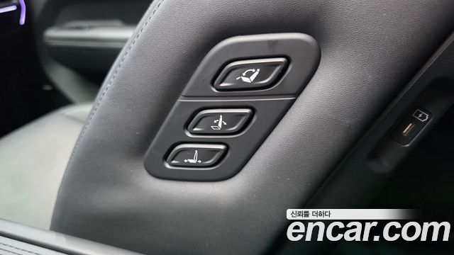 Hyundai Santafe 2025 — photo 24