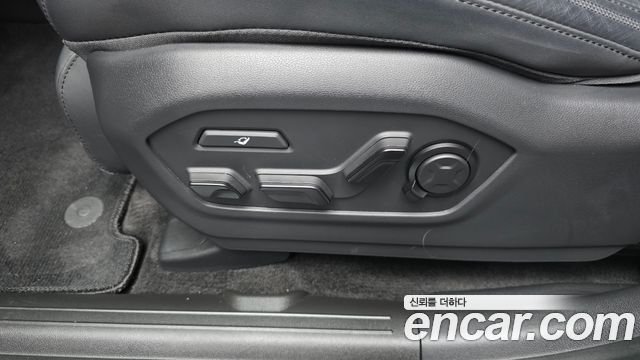 Hyundai Santafe 2025 — photo 31