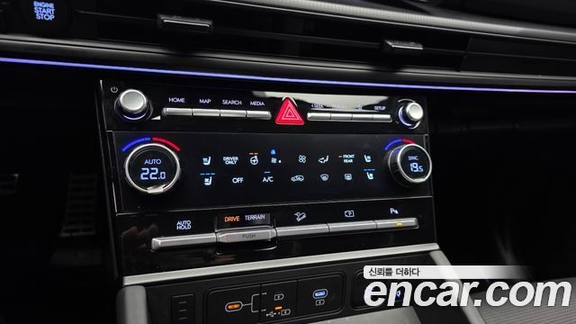 Hyundai Santafe 2025 — photo 34