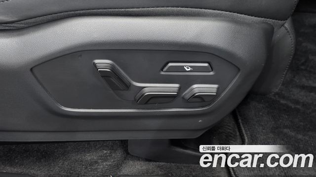 Hyundai Santafe 2025 — photo 38